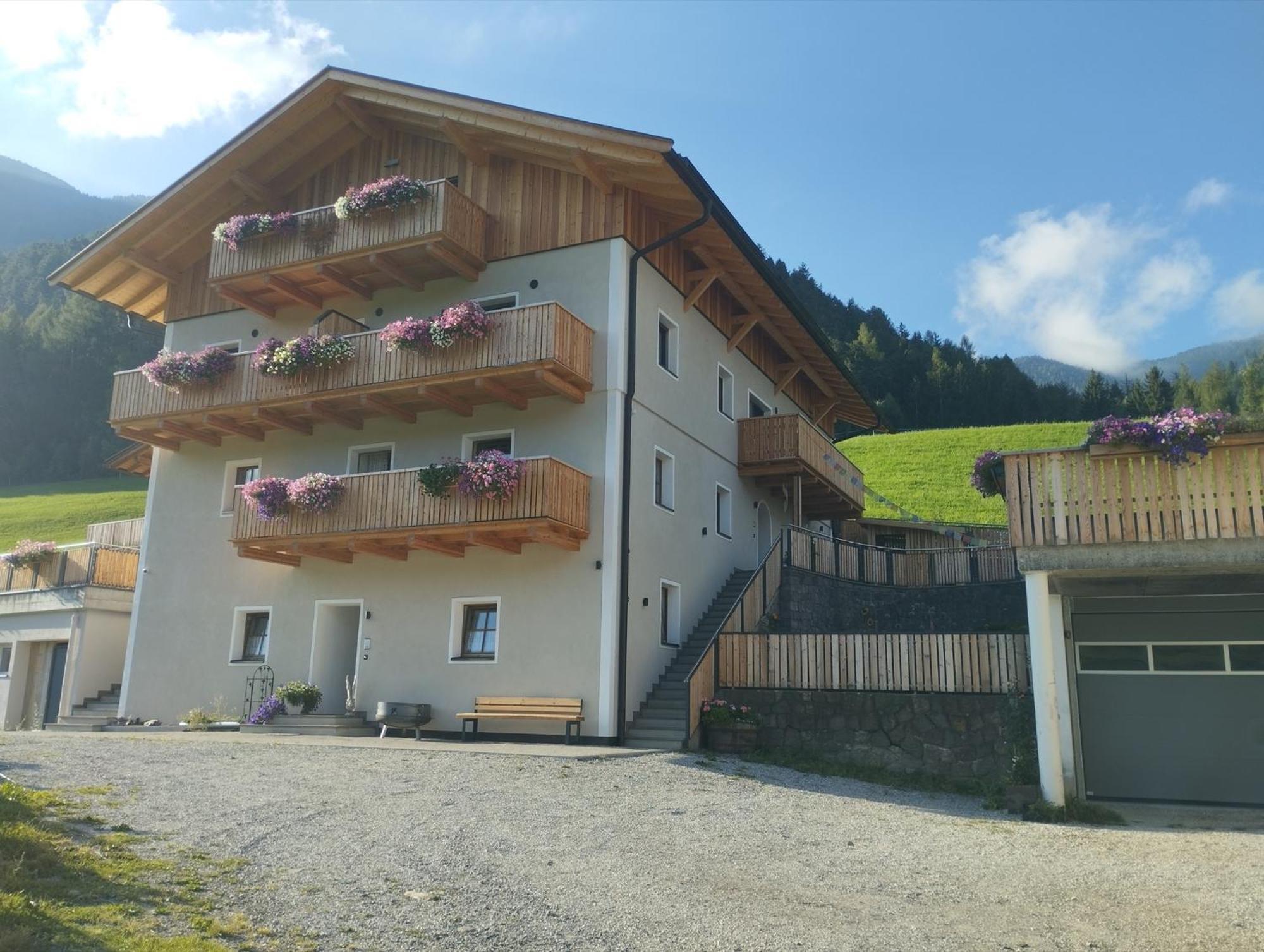 Planerhof Apartment Edelweiss Funes  Bagian luar foto