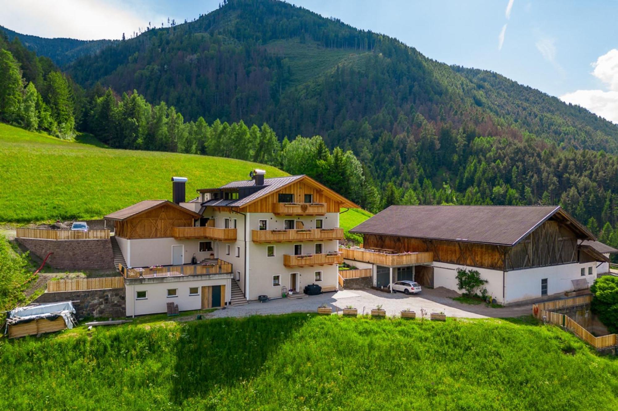 Planerhof Apartment Edelweiss Funes  Bagian luar foto